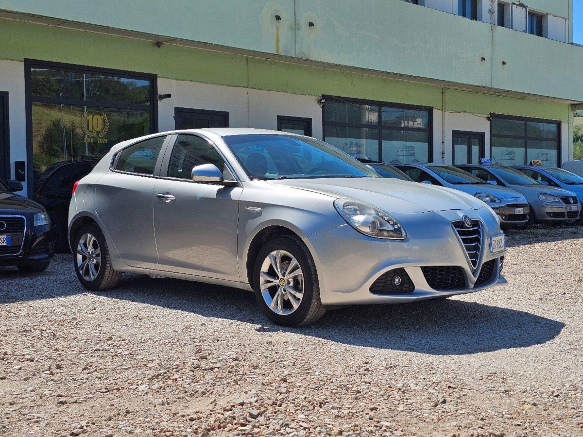 Alfa Romeo Giulietta 1.4 Turbo Distinctive 120cv (11)