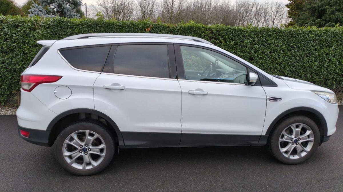 Ford Kuga 2.0 TDCI 150 CV S&S 4WD Powershift Titanium X (7)