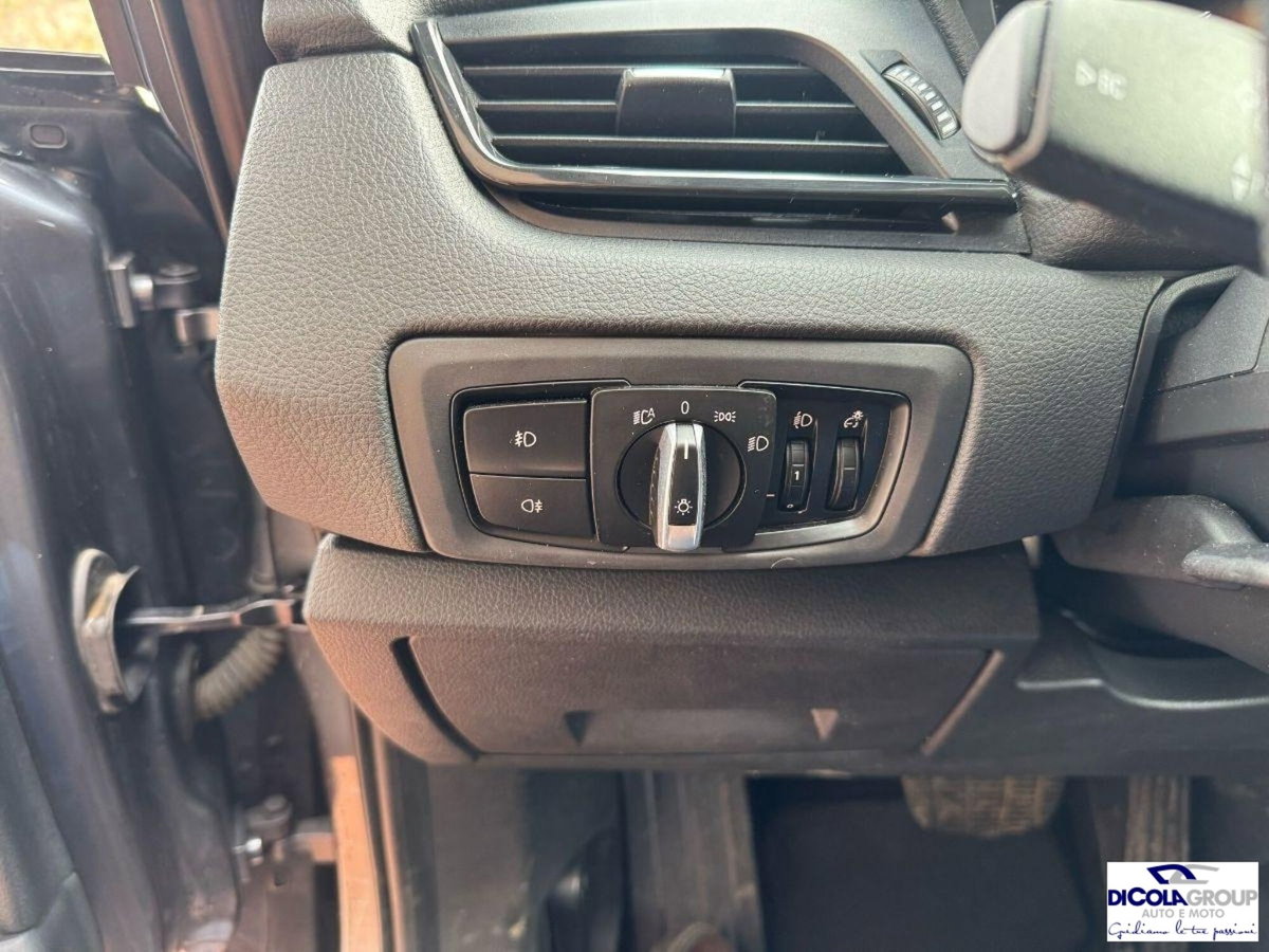 BMW Serie 2 Active Tourer 218d (17)
