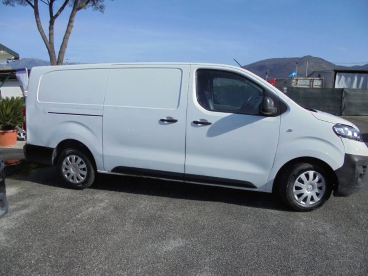 Opel Vivaro Furgone 2.0 Diesel 120CV S&S PC-TN S Furgone Enjoy (11)