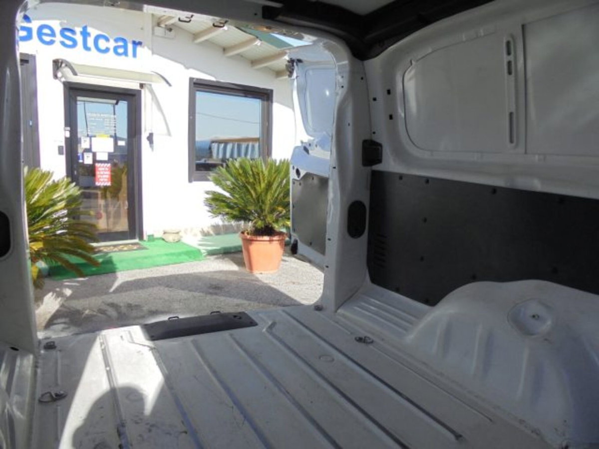 Opel Vivaro Furgone 2.0 Diesel 120CV S&S PC-TN S Furgone Enjoy (18)