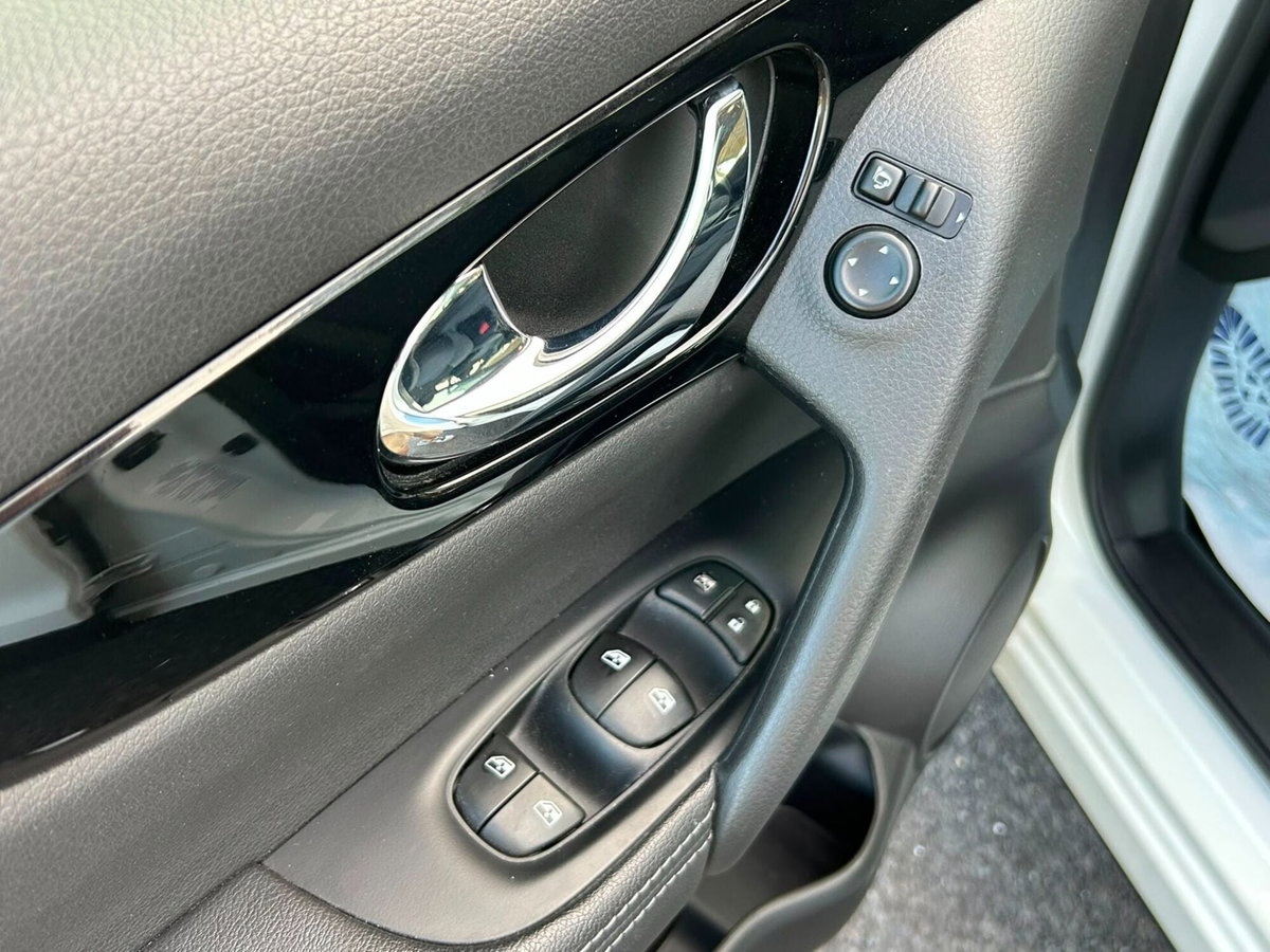 Nissan Qashqai 1.5 dCi 115 CV DCT N-Connecta (11)