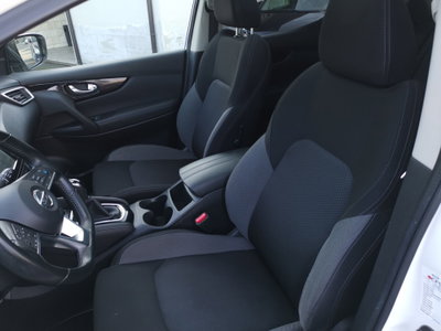 Nissan Qashqai 1.5 dCi 115 CV DCT N-Connecta (14)
