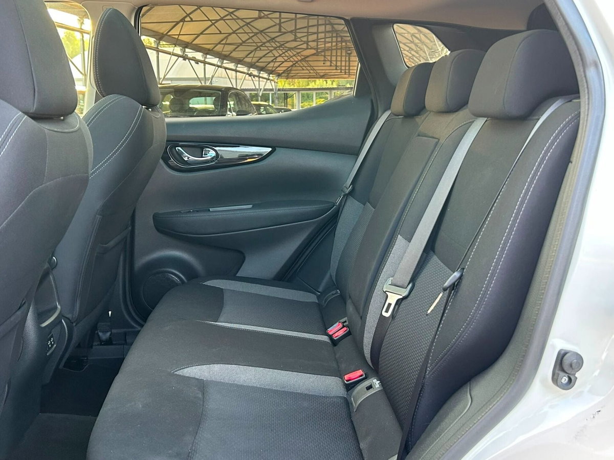Nissan Qashqai 1.5 dCi 115 CV DCT N-Connecta (15)