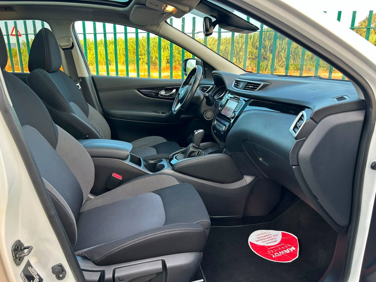 Nissan Qashqai 1.5 dCi 115 CV DCT N-Connecta (18)