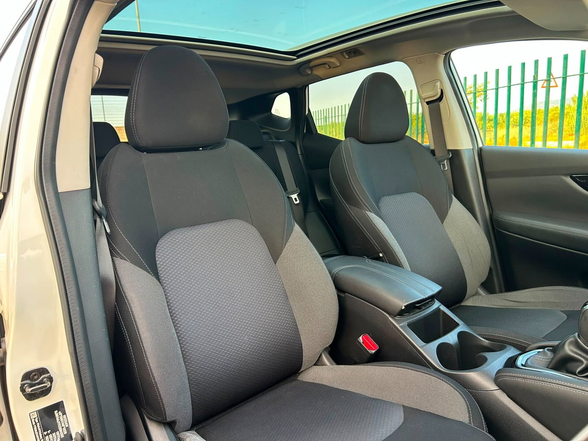 Nissan Qashqai 1.5 dCi 115 CV DCT N-Connecta (19)
