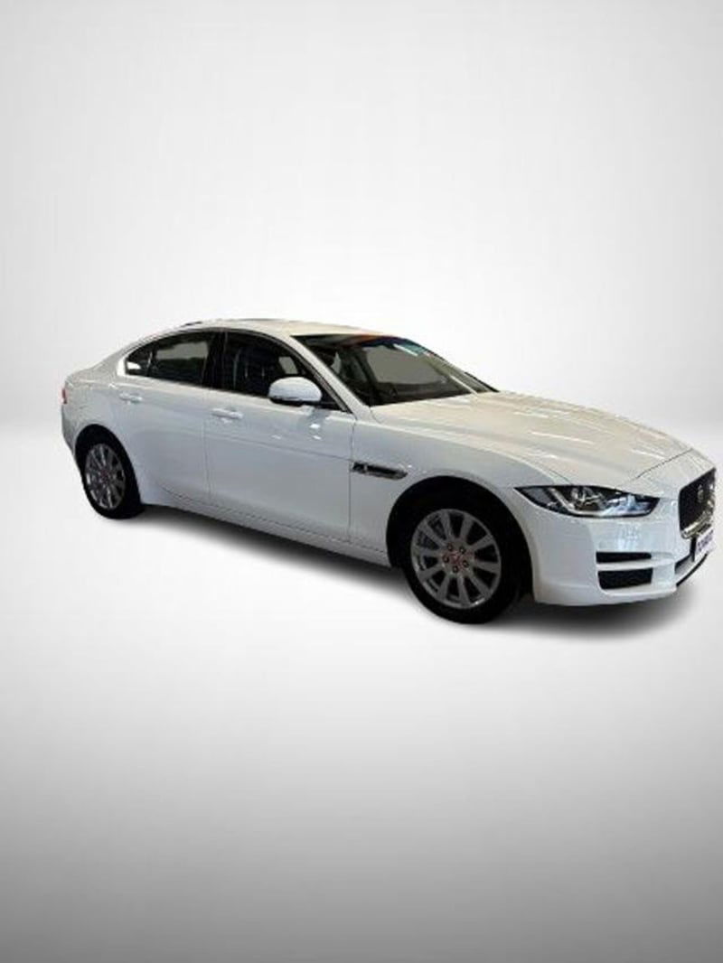 Jaguar XE 2.0 D 180 CV aut. Pure