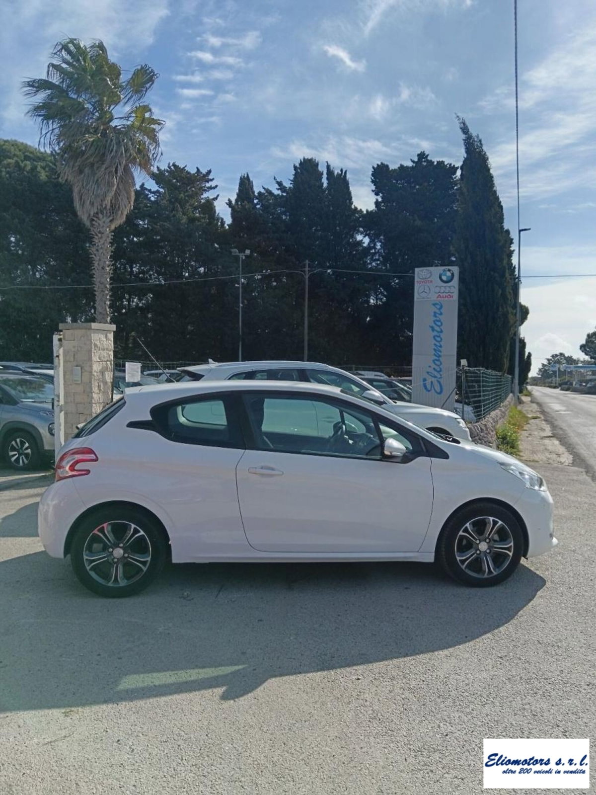 Peugeot 208 VTi 82 CV 3 porte Allure (13)