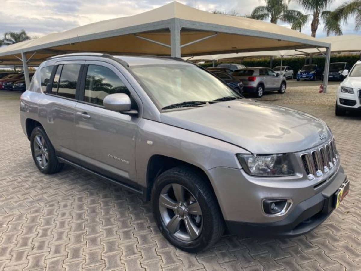 Jeep Compass 2.2 CRD Limited (2)