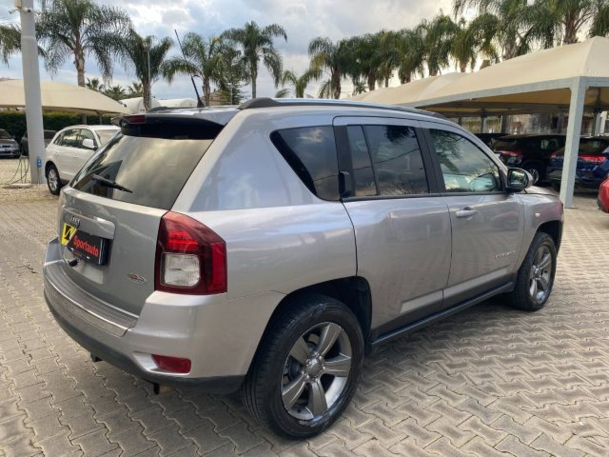 Jeep Compass 2.2 CRD Limited (3)