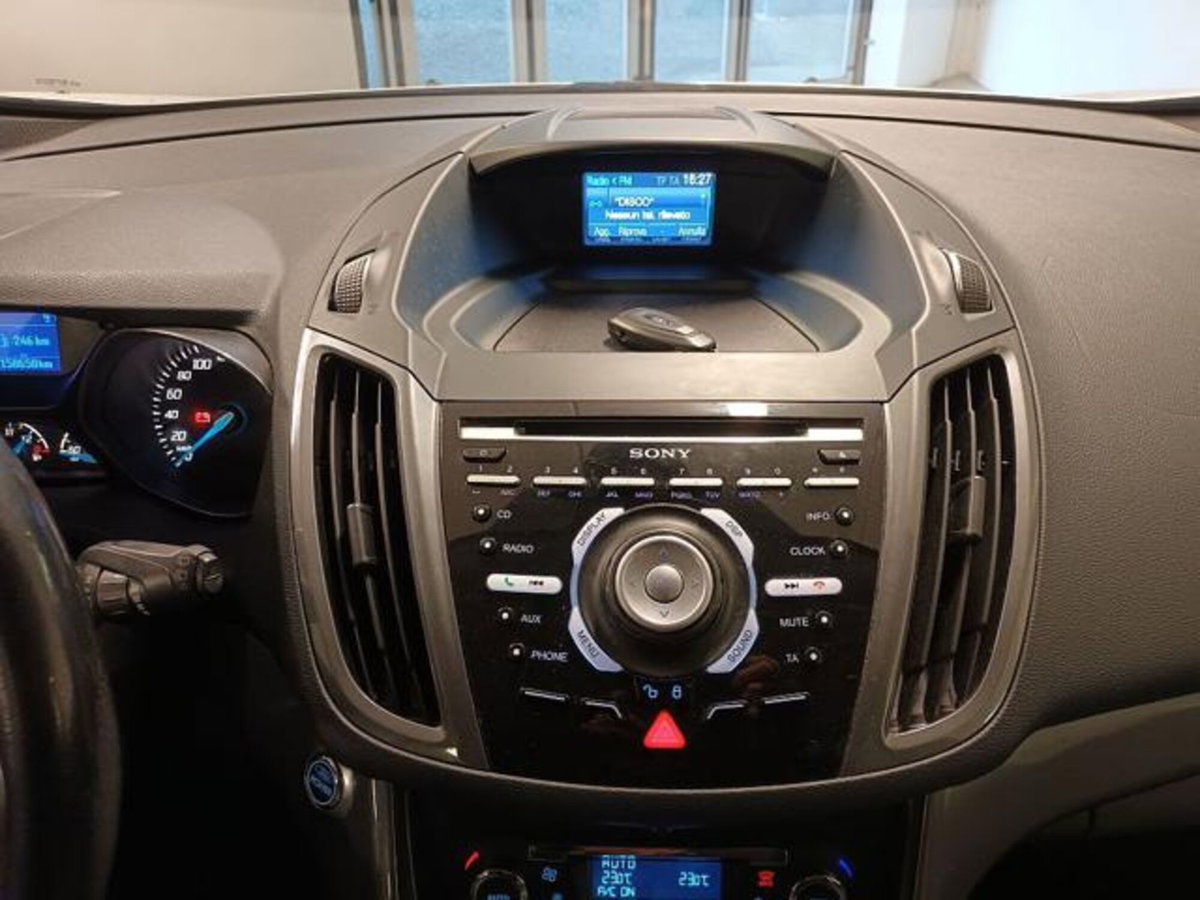 Ford C-Max 1.6 120CV GPL Titanium (19)
