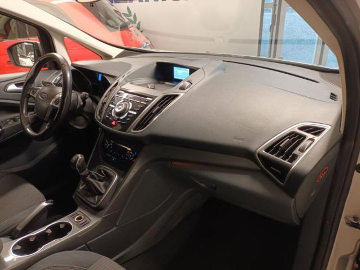 Ford C-Max 1.6 120CV GPL Titanium (18)