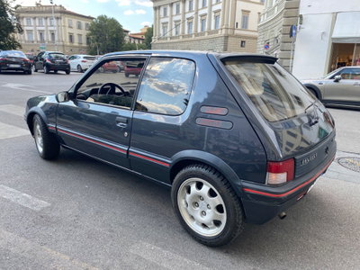Peugeot 205 3 porte GTI (3)