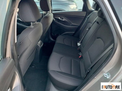 Hyundai i30 1.6 CRDi 115CV 5 porte Business (13)