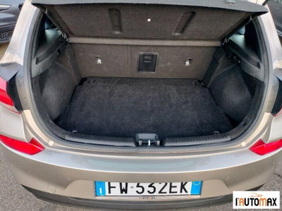 Hyundai i30 1.6 CRDi 115CV 5 porte Business (14)