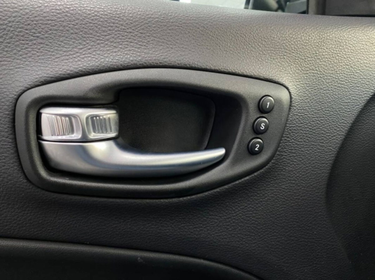 Jeep Compass 2.0 Multijet II 4WD Limited (9)