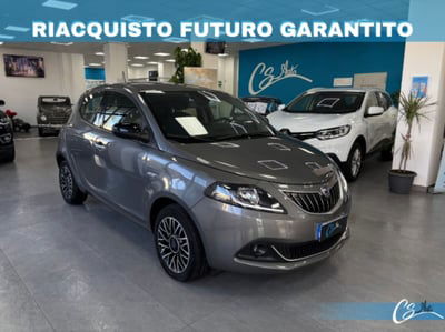 Lancia Ypsilon 1.0 FireFly 5 porte S&S Hybrid Silver Plus usata