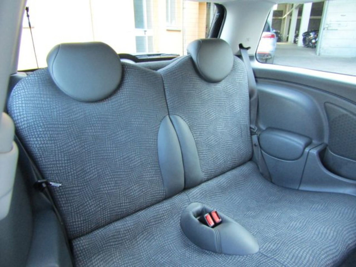 MINI Mini 1.6 16V Cooper (11)