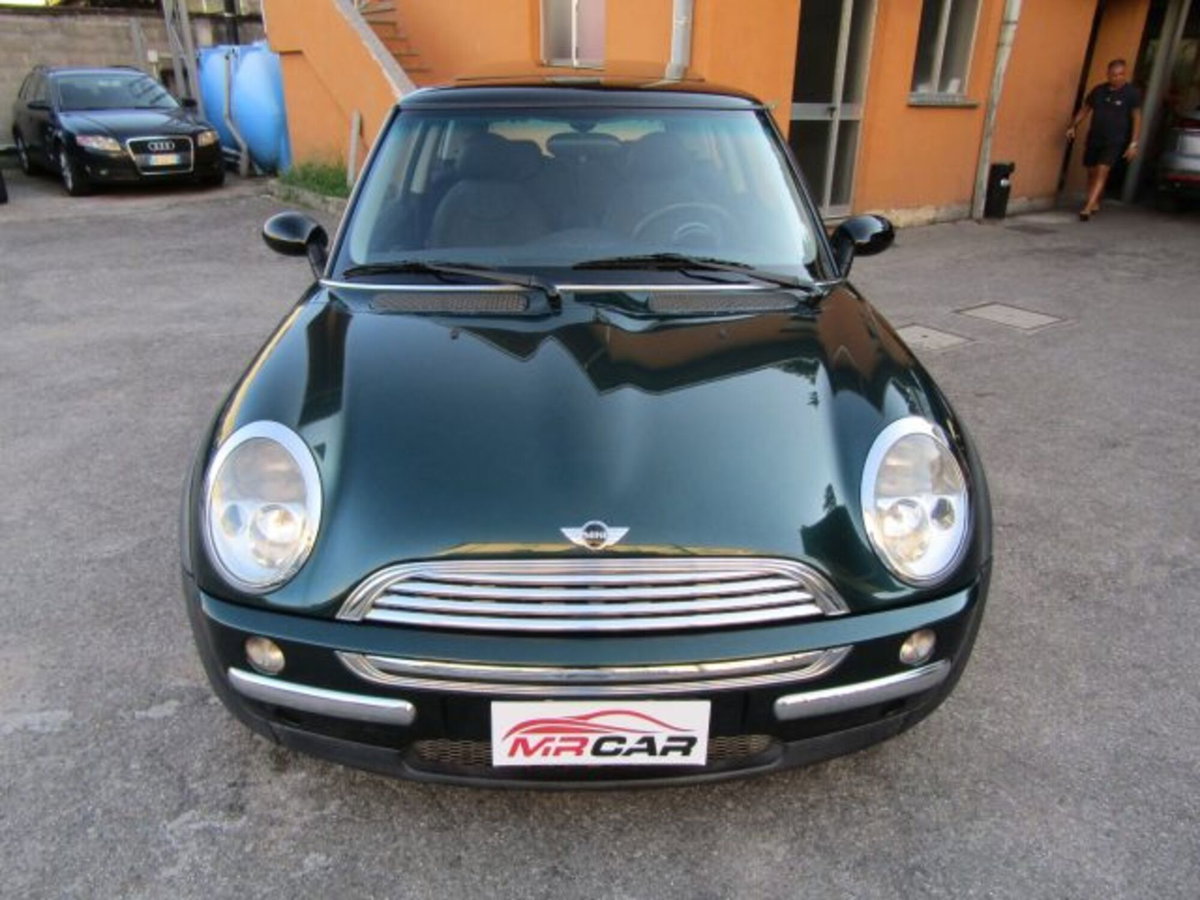 MINI Mini 1.6 16V Cooper (2)