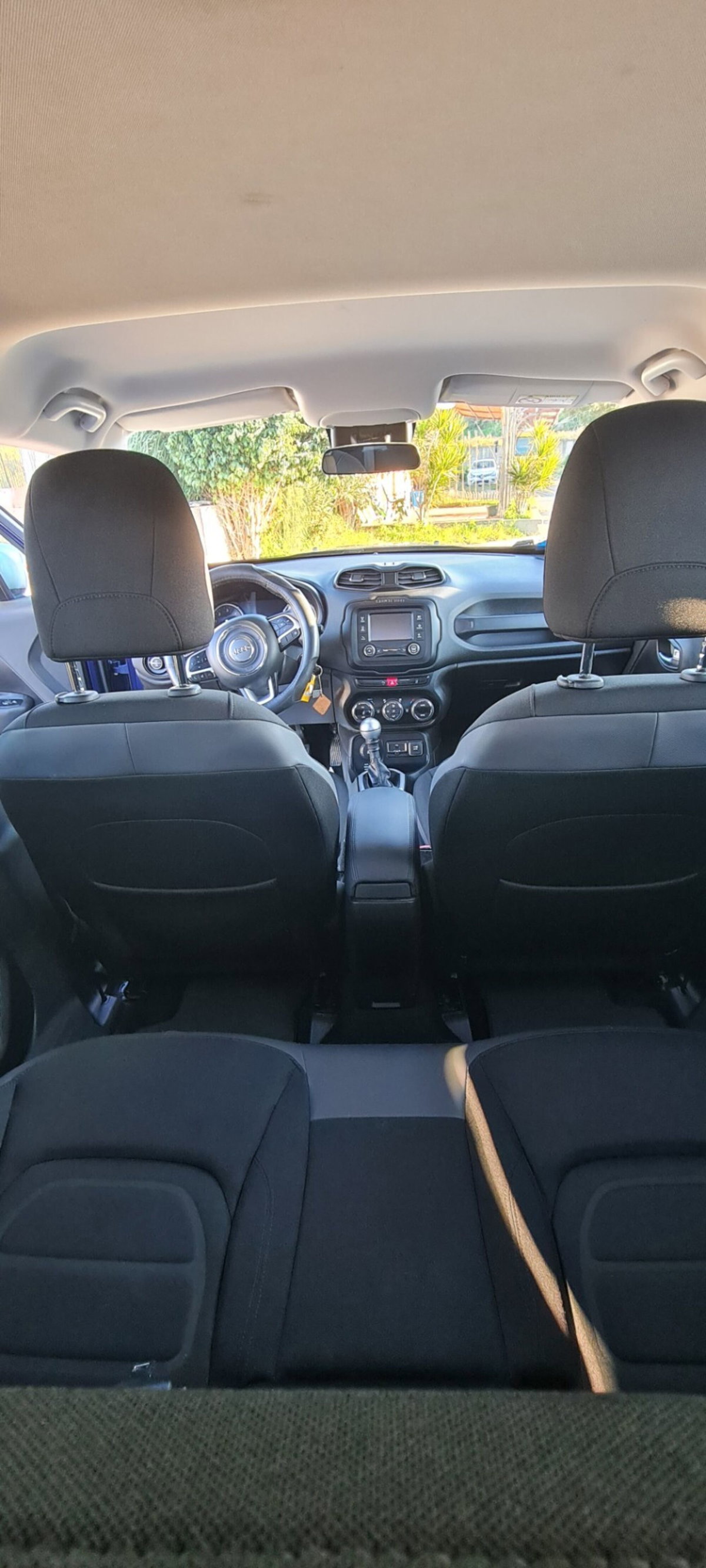 Jeep Renegade 2.0 Mjt 140CV 4WD Active Drive Limited (9)