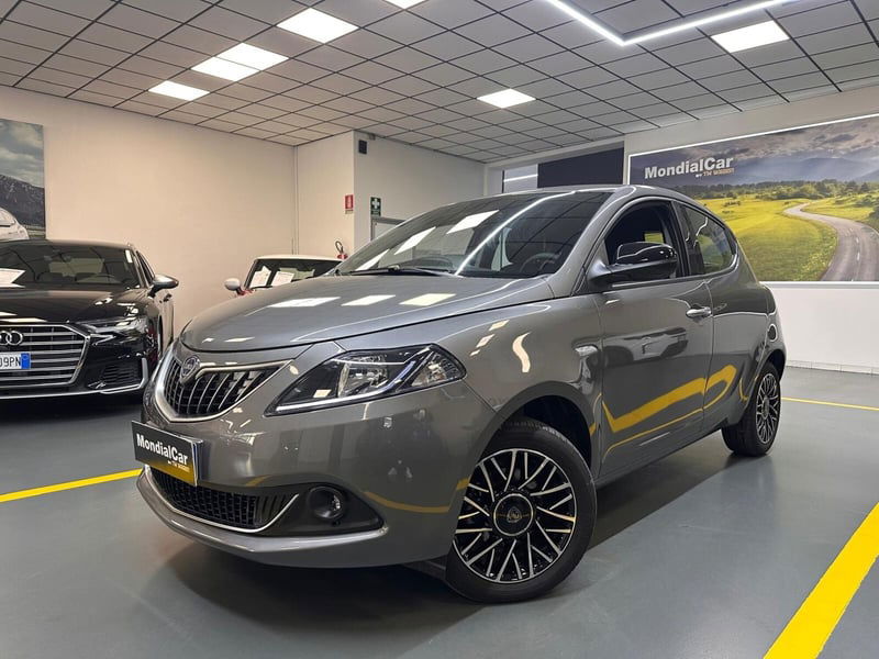 Lancia Ypsilon 1.0 FireFly 5 porte S&S Hybrid Silver Plus