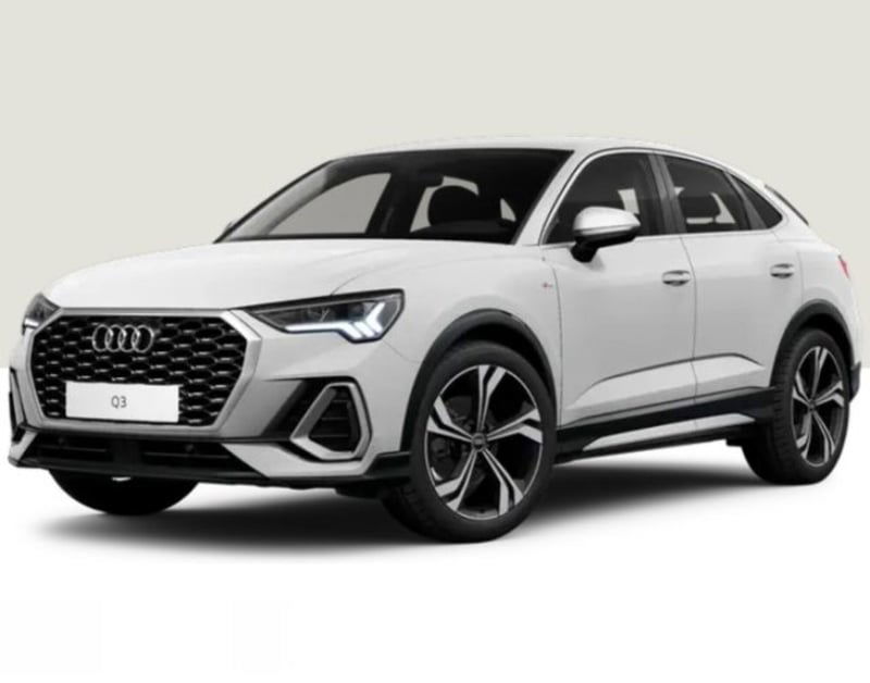 Audi Q3 Sportback 35 2.0 tdi Identity Black s-tronic