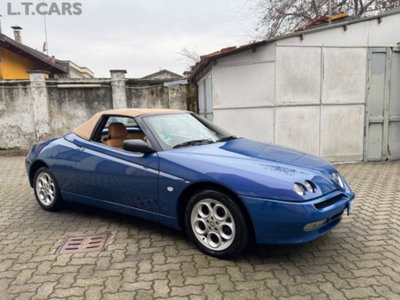 Alfa Romeo Spider 2.0i 16V Twin Spark cat L (3)