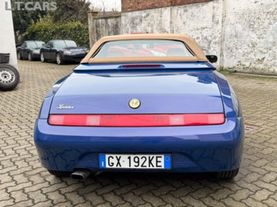 Alfa Romeo Spider 2.0i 16V Twin Spark cat L (6)