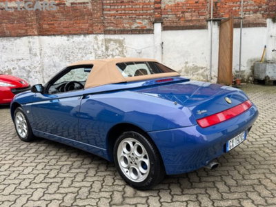 Alfa Romeo Spider 2.0i 16V Twin Spark cat L (7)
