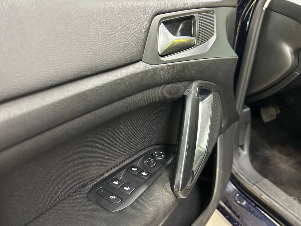 Peugeot 308 SW BlueHDi 130 S&S EAT6 Business (11)