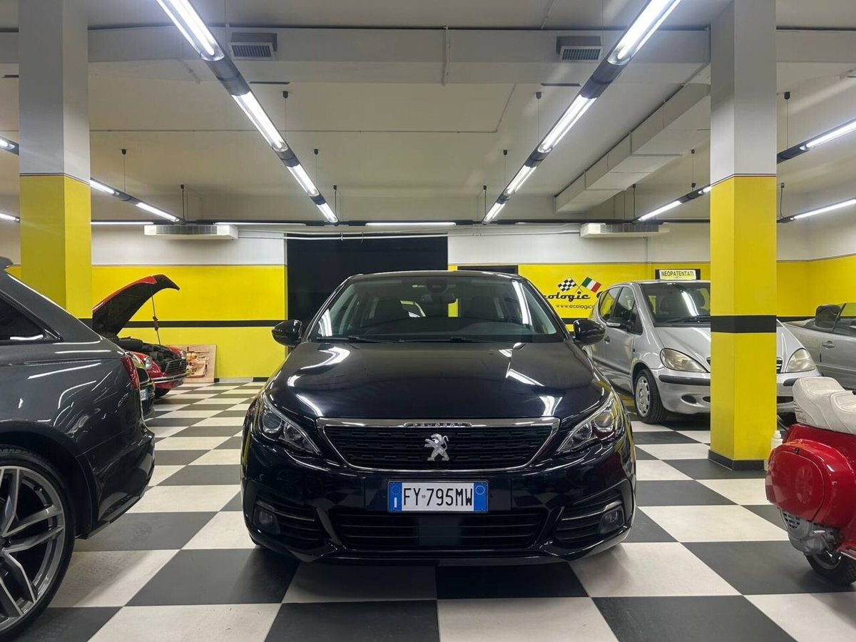 Peugeot 308 SW BlueHDi 130 S&S EAT6 Business (2)