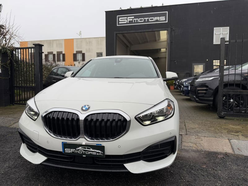 BMW Serie 1 116d 2.0 116CV cat 5 porte Attiva DPF
