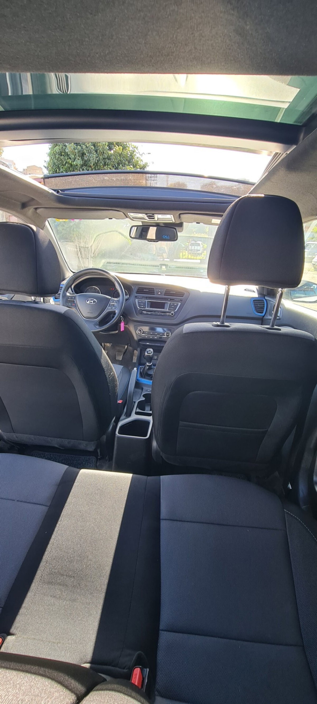 Hyundai i20 1.1 CRDi 12V 5 porte Comfort (9)