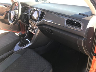 Volkswagen T-Roc 1.6 TDI SCR Advanced BlueMotion Technology (15)