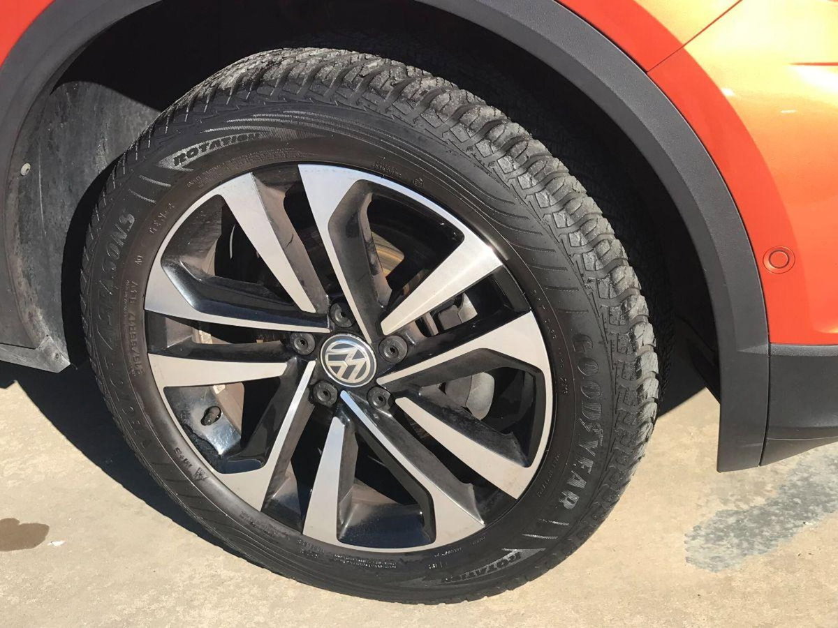Volkswagen T-Roc 1.6 TDI SCR Advanced BlueMotion Technology (5)