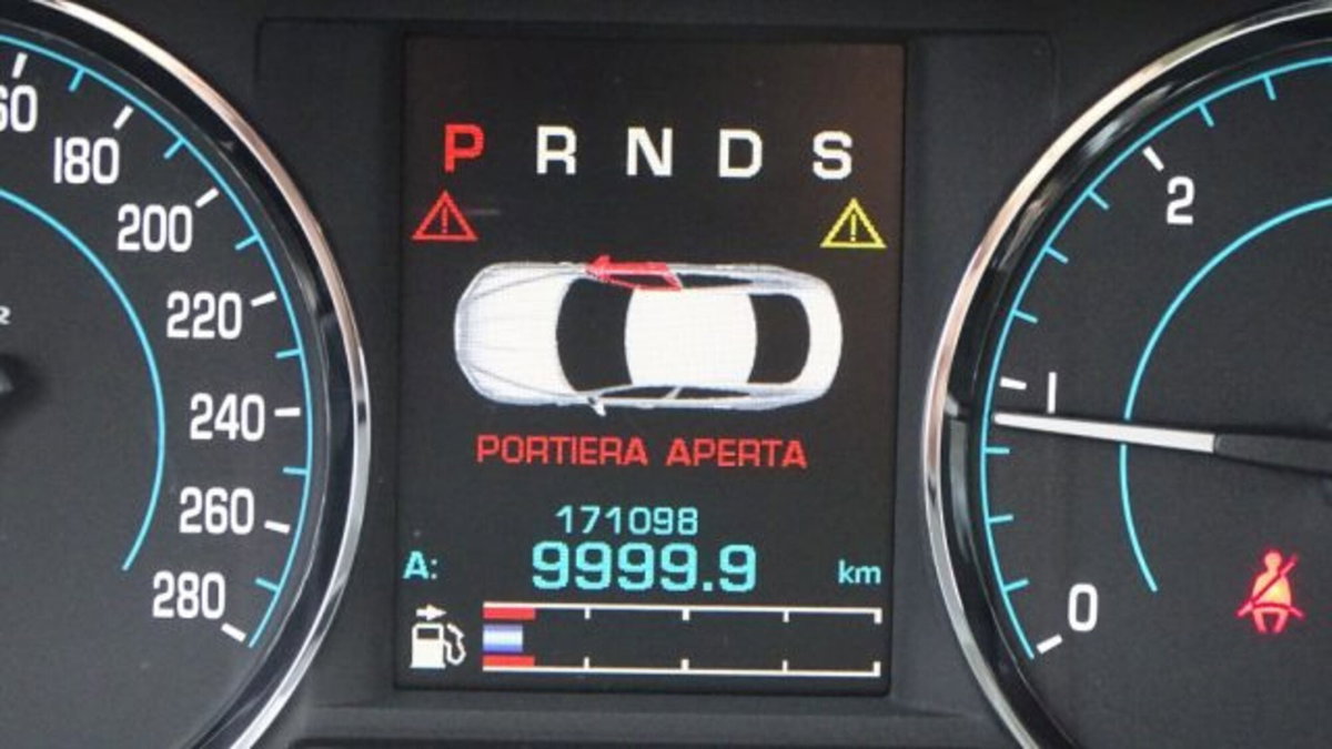 Jaguar XF 3.0 DS V6 (16)