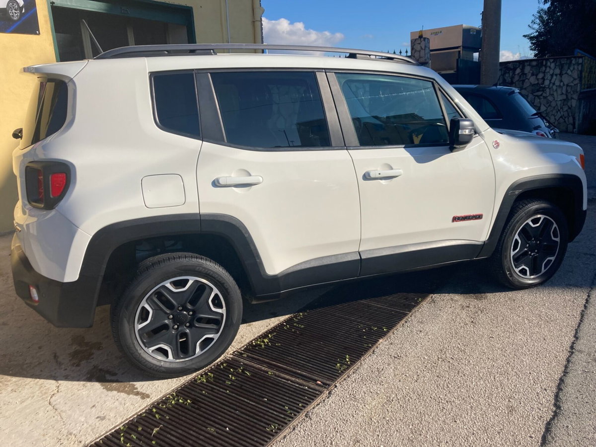 Jeep Renegade 2.0 Mjt 170CV 4WD Active Drive Low Trailhawk (7)