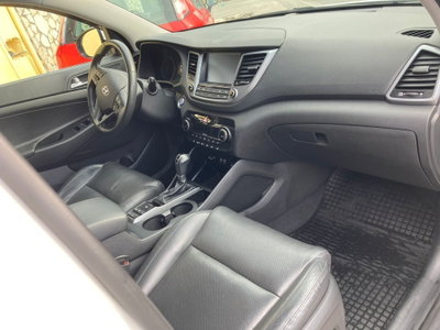Hyundai Tucson 1.7 CRDi DCT XPossible (16)