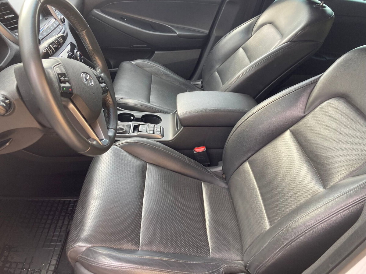 Hyundai Tucson 1.7 CRDi DCT XPossible (20)
