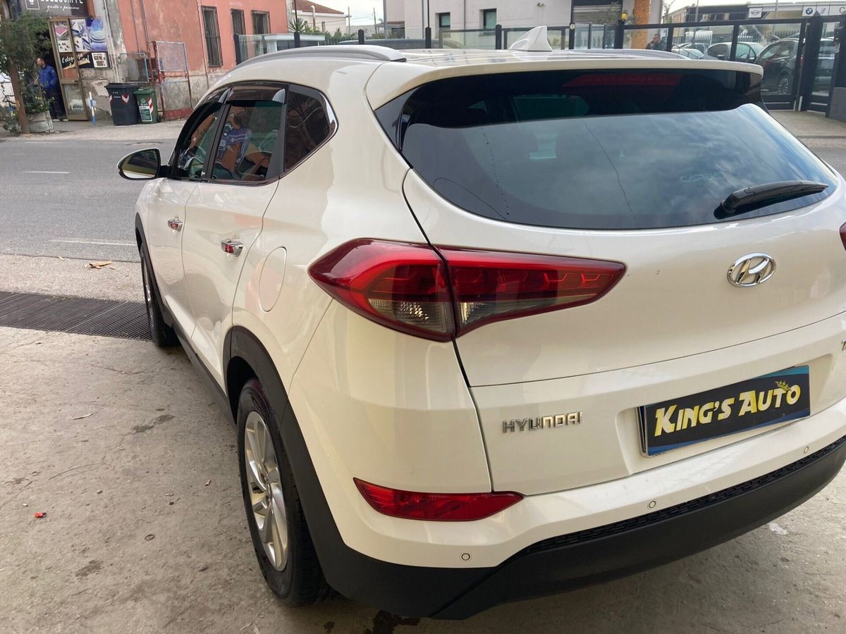 Hyundai Tucson 1.7 CRDi DCT XPossible (7)
