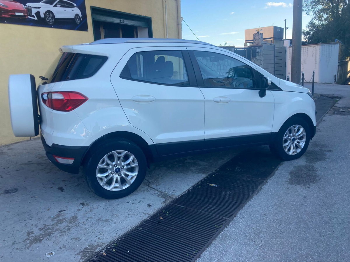 Ford EcoSport 1.5 TDCi 90 CV (6)