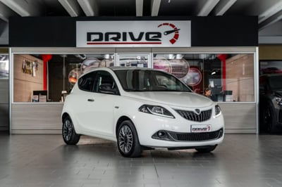 Lancia Ypsilon 1.0 FireFly 5 porte S&S Hybrid Gold Plus usata