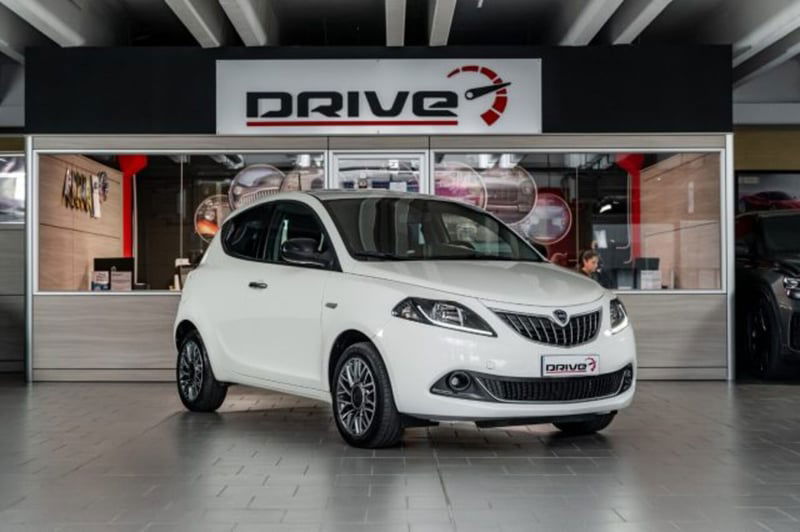 Lancia Ypsilon 1.0 FireFly 5 porte S&S Hybrid Gold Plus