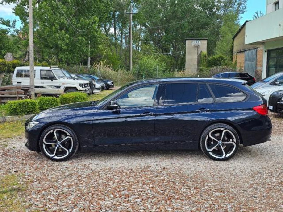 BMW Serie 3 Touring 318d  Modern (6)