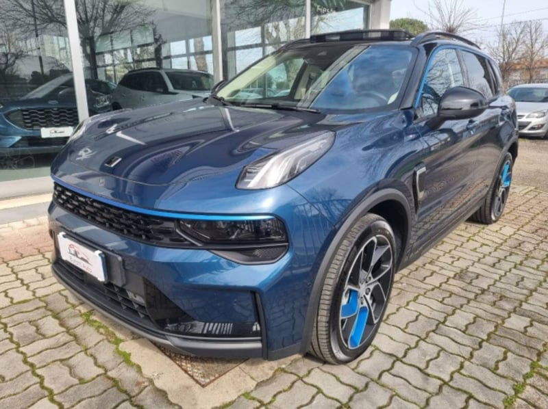 Lynk & Co 01 01 1.5 td phev
