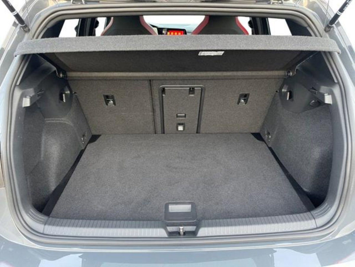 Volkswagen Golf 2.0 tsi GTI MT Ultimate 245cv (13)