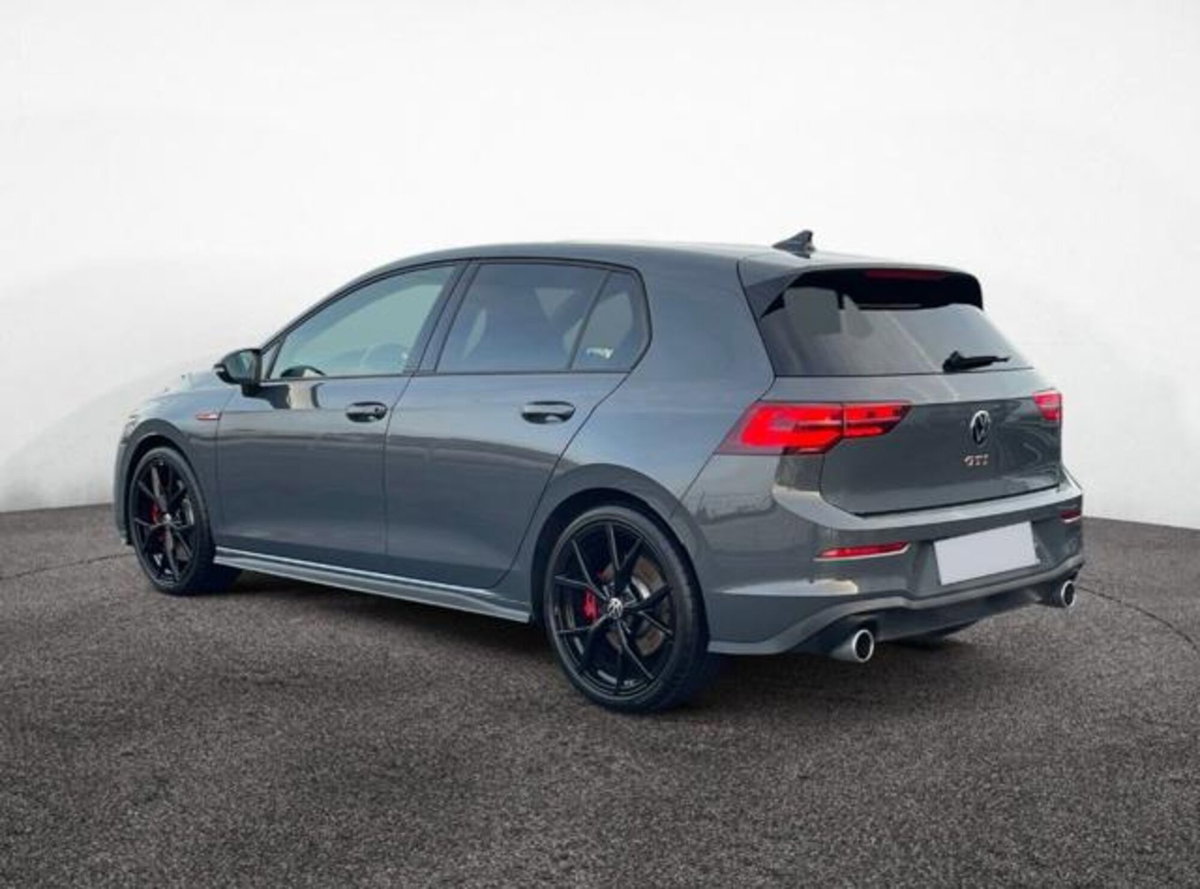 Volkswagen Golf 2.0 tsi GTI MT Ultimate 245cv (4)