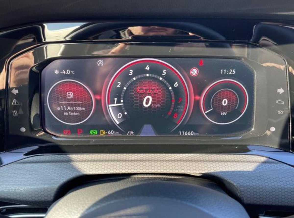Volkswagen Golf 2.0 tsi GTI MT Ultimate 245cv (11)