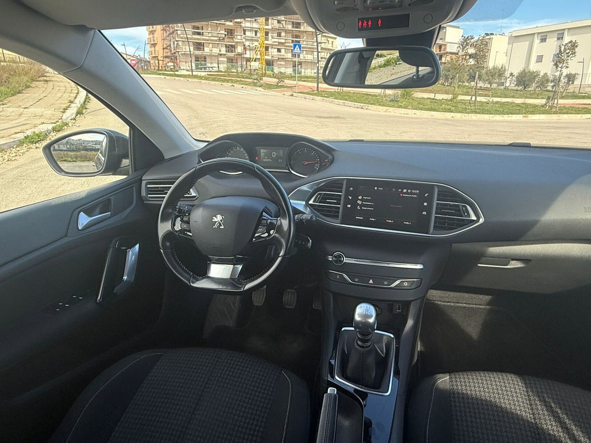 Peugeot 308 SW BlueHDi 130 S&S Business (10)