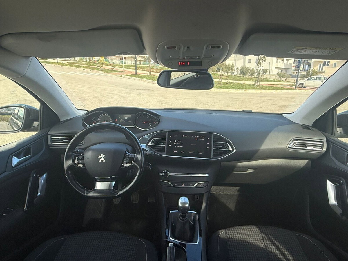Peugeot 308 SW BlueHDi 130 S&S Business (11)